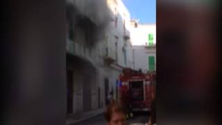 Molfetta, litiga con la compagna e le incendia l'appartamento