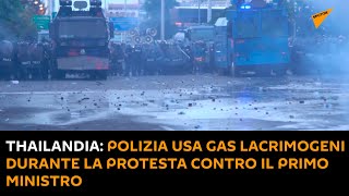 Thailandia: polizia usa gas lacrimogeni durante la protesta contro il primo ministro