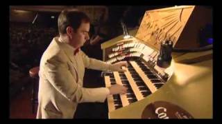 Michael Wooldridge Entertains On Compton Organ With Blackpool Tower Medley At Mantovani UK