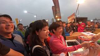 0104-3也太拚了吧 上次星期日沒開 宜蘭基隆的殺過來撲空不到一個禮拜今天 改衝過來斗南 辛苦了 嘉義趙又廷海鮮拍賣109年星期六斗南夜市76
