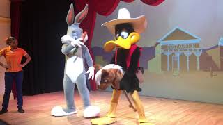 Warner Brothers Abu Dhabi UAE, (Bugs and Daffy Show)