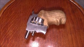 РЕВОЛЬВЕР ИЗ МЯСОРУБКИ / THE GUN FROM THE GRINDER
