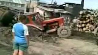 Как трактор спасали.3gp