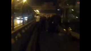 Metrobüs Gelmeyince Yolcular Yol Kesti