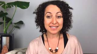 Are routine vaginal examinations in labour beneficial