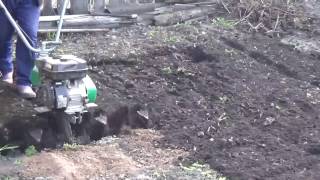 Вспашка земли культиватором PUBERT CAIMAN