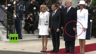 Melania 'se resiste' a tomar de la mano a Donald Trump (otra vez)