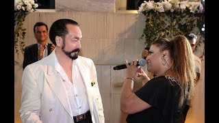 Kibariye şarkılarını Adnan Oktar için söyledi. (20 Haziran 2018, Feriye Sarayı)