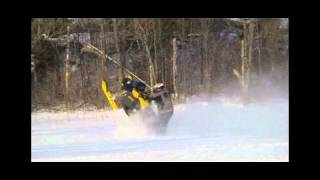 Skidoo REV XP MXZ 600 RS catwalk wheelie (stock)