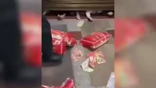 Corona virusu ile ölenler, etkileri SİLİNMEDEN İZLE!!
