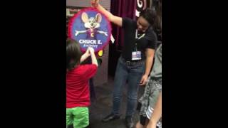 Chuck e cheese piñata pull!