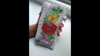 Вязание с бисером. Очечник "Маки."Связан крючком.