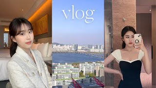 [VLOG] 나홀로 떠난 서울여행 with 웨붕이 첫 서울 혼캉스 | 간단한 왓츠인마이캐리어 | 콘래드 서울 호텔 | 짧은 드라이브 | 혼자 여의도 벚꽃 구경 | 더현대서울