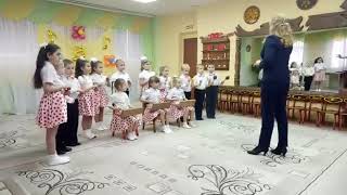 Детский оркестр "Звонкие горошинки" детского сада №65