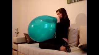 Sexy girl balloon fetish BTP SIT TO POP