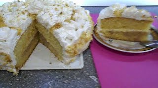 Торт сметанный с белковым кремом. Прост в приготовлении, получается как бисквит!
