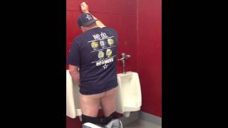 Cowboys Fan Has Strange Urinal Habit