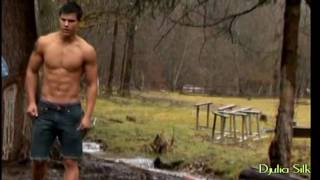 OMG! Taylor Lautner!