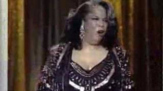 Della Reese Honors Tennessee Ernie Ford