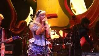 Mad T Party - Girl on Fire