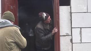 ДЕЛАЮ ТЕПЛЫЕ ВОРОТА РАДИАТОРЫ В ГАРАЖ, ЗАЛОЖИЛ ДВЕРИ, РЕЖУ СТЁКЛА.