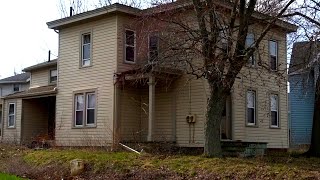 ABANDONED HOUSE - Dilapidated House Destroyed by Vandals