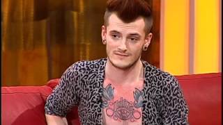 Саша Шапик показал задницу на ТВ