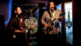 Hallo (Mäbu) - María Blanco