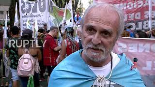 Argentina: Rival demonstrations gather outside Cuban Embassy in Buenos Aires