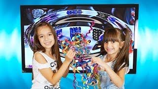 Emily and Evelyn use Magic to get New Toys - TANGLE FIDGET TOYS - Pretend Play