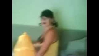 расстрел девушки с ребёнком! слабонервным не смотреть !!! =DDDDDDDDDDD