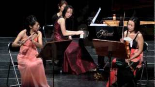 J. Francaix: Musique de Cour for Flute, Violin and Piano, mov 3