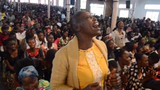(1)LES SAINTS DE LUBUMBASHI LOUENT LEUR SEIGNEUR JESUS-CHRIST