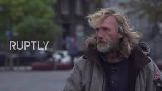 Homeless chess enthusiast "Laurent the Conqueror" takes on multiple opponents on Brussels square