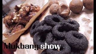 아니..오징어링 다탄걸 갖다주시면 어떻게 먹으라구요!? 근데맛은..괜찮다..? 푸라닭 블랙 알리오 먹방 Mukbang show Eating korean chicken チキン