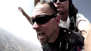 Angertea - Snakes (Tandem Skydiving Video)