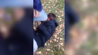 Влогеров бьют за "забив" инвалида