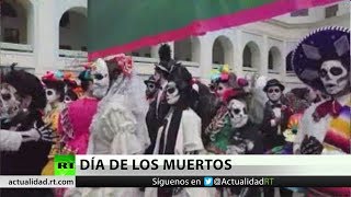 El día de los muertos invade el centro de Moscú