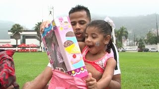 Caça aos presentes no CT Rei Pelé | #MUITOALÉMDOFUTEBOL
