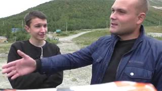 Стрельба с лука по яблоку на голове.