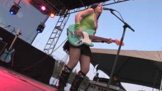 A LIVE CATFIGHT