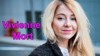 Даниэла Заюшкина с группой Vivienne Mort. Таблица М