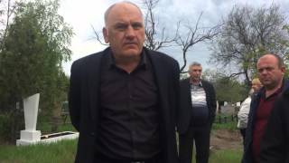 Коммунальщики о подготовке мариупольских кладбищ