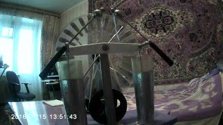 электрофорная машина, притяжение разноименного заряда