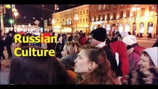 Roadside Stuff in St. Petersburg Russia - Watch the Street Party