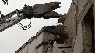 Au început lucrările de demolare parțială a clădirii Filarmonicii