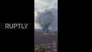 UK: Thick smoke rises from industrial fire in Kidderminster