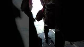 Служба в ВДВ , СМОТРИТЕ КАК ПРЫГАЮТ С ПАРАШЮТОМ КЛАСС