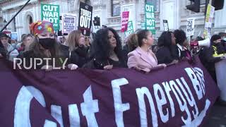 UK: Hundreds march against energy price hikes and increasing costs of living in London