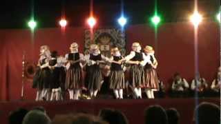 Semana Cultural 2012: Actuación Asociación Folklorica "Castillo de Guadamur" (Parte 1)
